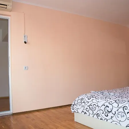 Matevi Апартамент *